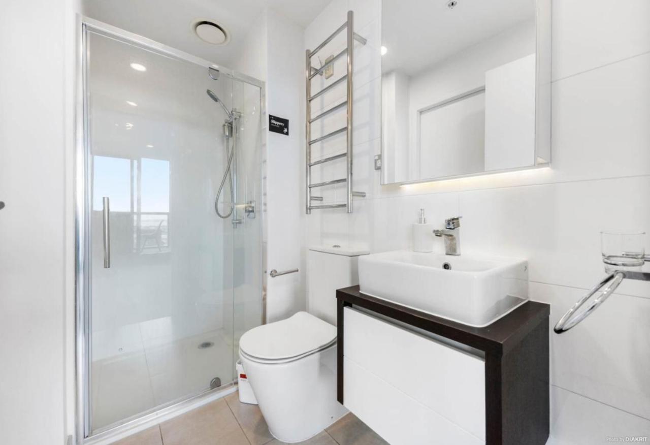 Magnificent Skytower, Sea, Habour View In Cbd Apartment Auckland Exterior foto
